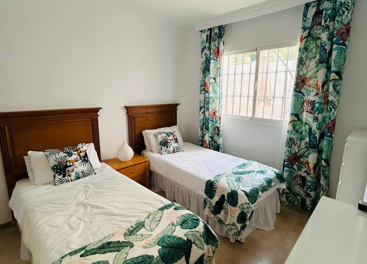 Comfy Seaside Duplex With Sea Views Apartment Bahia de Casares