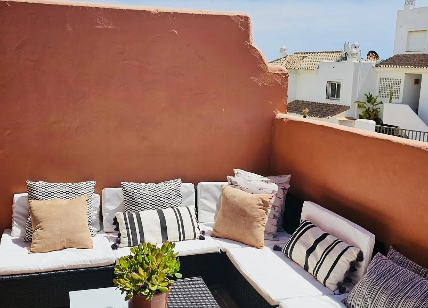 Comfy Seaside Duplex With Sea Views Apartment Bahia de Casares